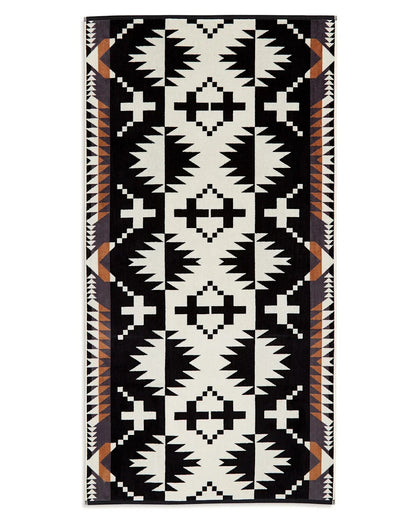 Pendleton Spider Rock three-piece towel set in black and white, folded stack