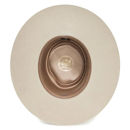 Rafter M Hat Company Stetson Batterson cream 6X fur felt cowboy hat with cattleman crown and wide brim.