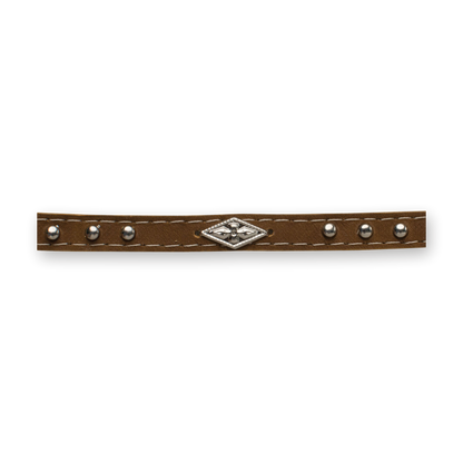 Resistol Travis 7X straw cowboy hat, detail of brown leather studded hatband and diamond concho